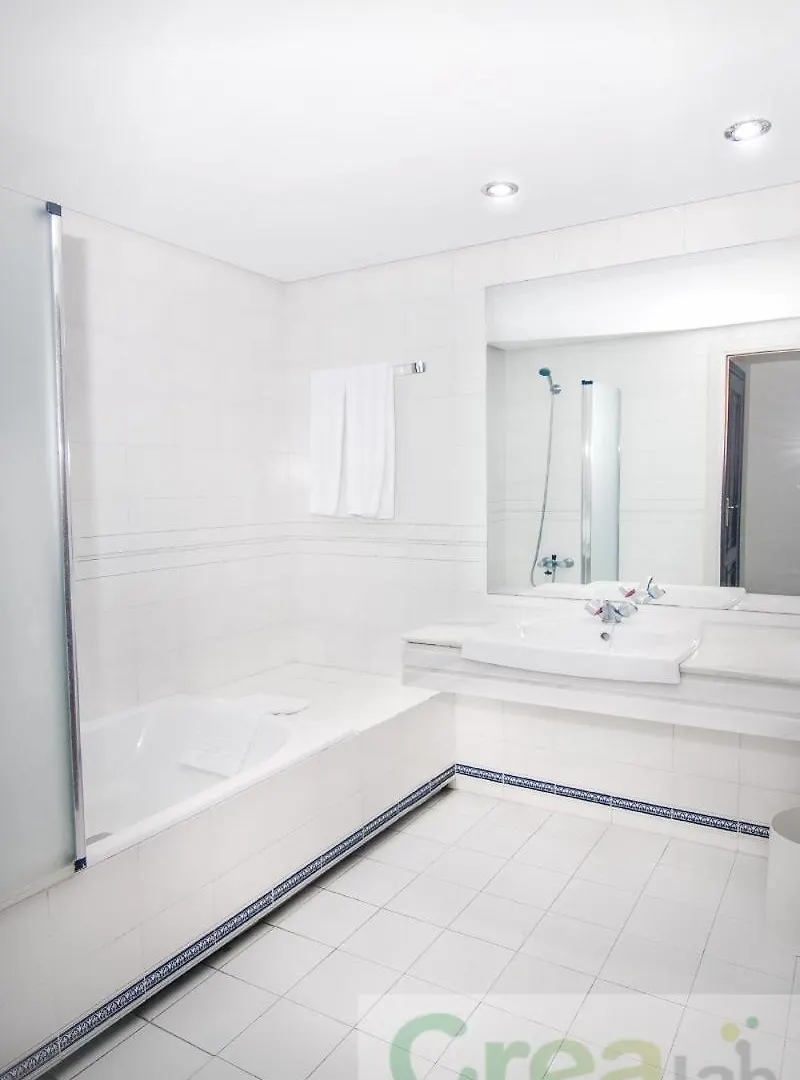 **** アパートホテル Park Plaza Suites Apartamentos マルベーリャ スペイン