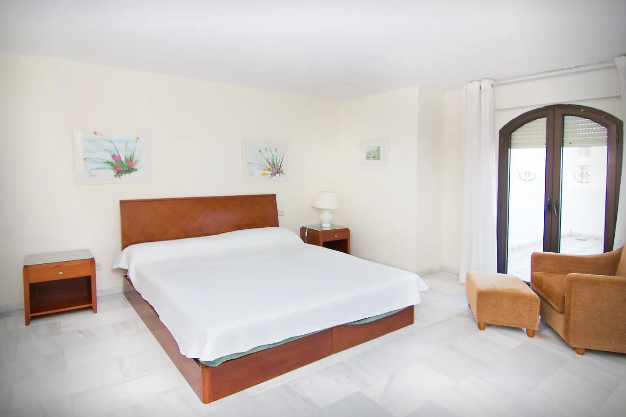 아파트호텔 Park Plaza Suites Apartamentos 마르베야