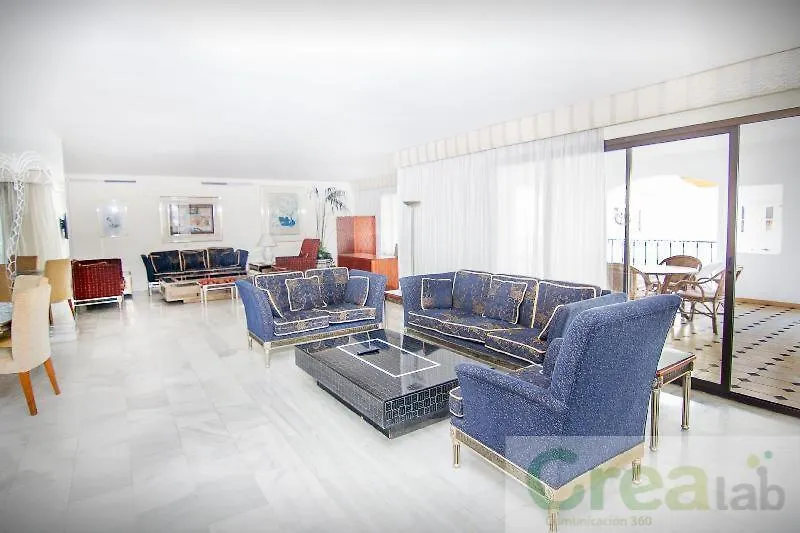 Park Plaza Suites Apartamentos 마르베야 4*,  스페인